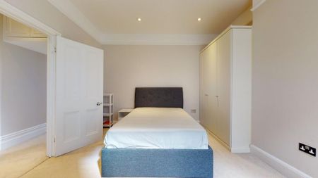 3 bedroom flat to rent - Photo 4