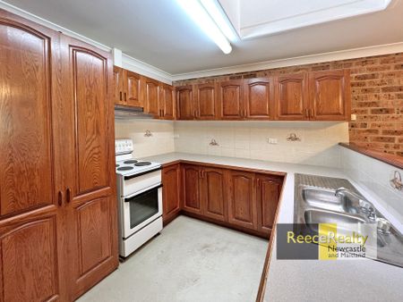 2/12 Monach Crescent, Valentine - Photo 2