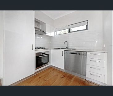 2 Gipsy Way, Sandringham, Vic 3191 - Photo 4