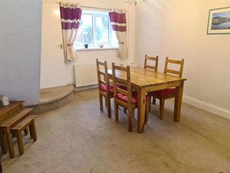 3 bedroom terraced house to rent - Photo 3