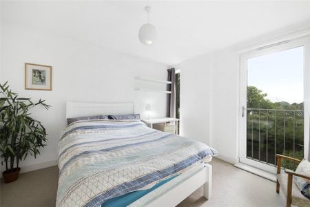 2 Bed Flat, Goodchild Road, N4 - Photo 3