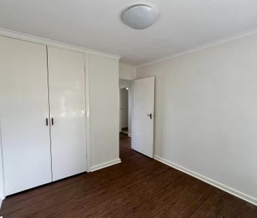 Light and location in the heart of Prahran - Photo 2