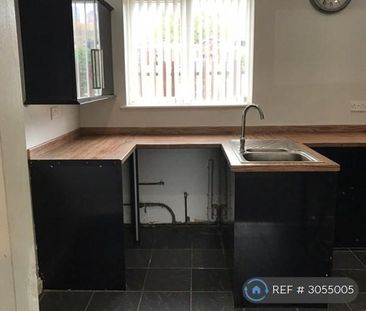 3 bedroom semi-detached house to rent - Photo 6