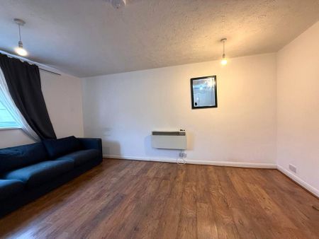 1 bedroom flat to rent - Photo 2