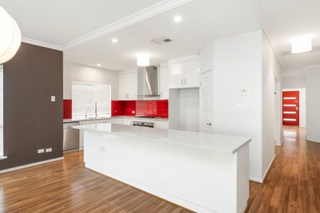 24 Pibroch Avenue, Windsor Gardens SA 5087 - House For Rent | Domain - Photo 5