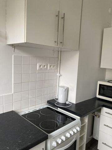 STUDIO A LOUER - PARIS 16EME ARRONDISSEMENT - 30.47 m - 1 390 € - Photo 2