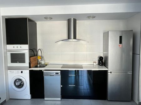 2 Bed Rental by the Beach / Sea - Photo 2