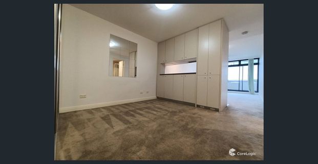 Modern Apartment - In The Height of Pyrmont - Photo 1