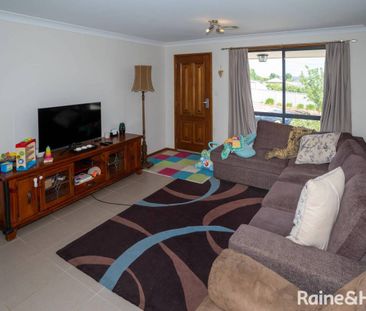 LARGE LUXURY FAMILY HOME - Photo 4