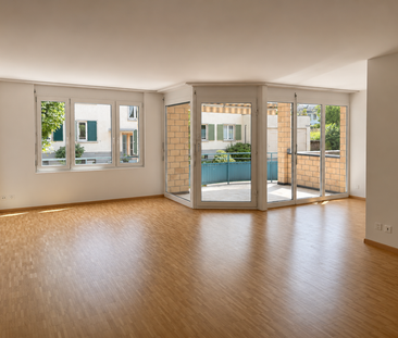 Grosszügige Familienwohnung mit Gartensitzplatz - Photo 1