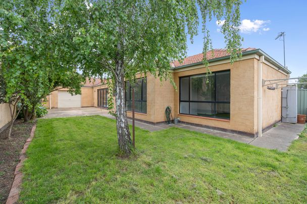 Beautiful Home in Central Wagga! - Photo 1