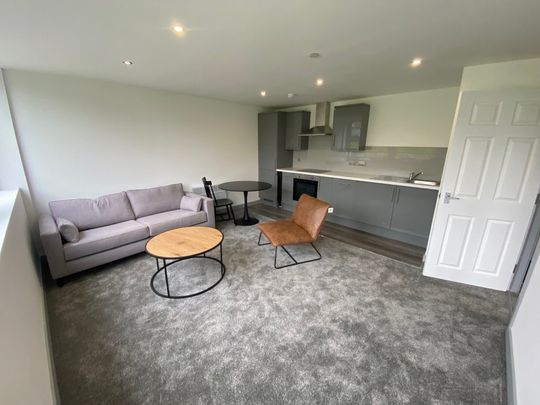 Green Lane, Leeds, Yeadon - Photo 1