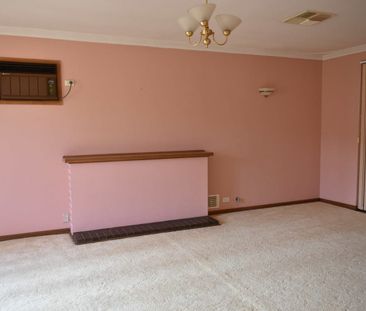 Spacious Family Living in the Heart of Woodlands - Photo 3