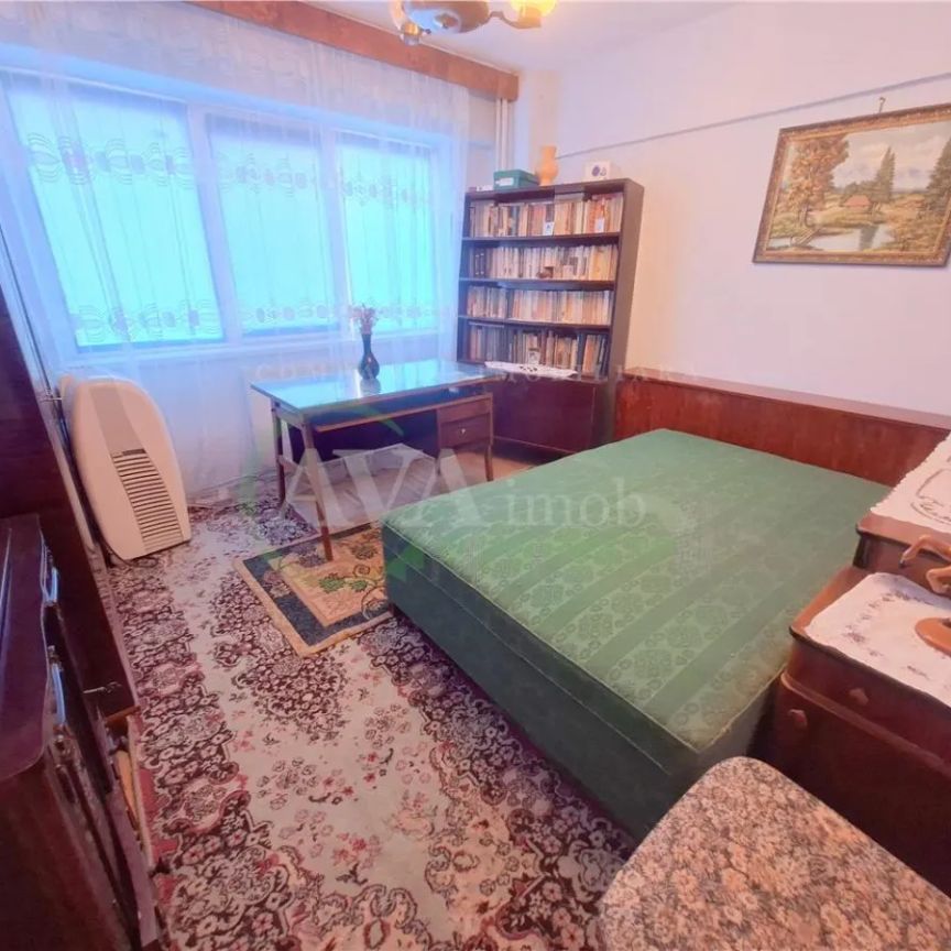 Apartament 2 decomandate, etaj 2, zona 9 Mai Ciupercute - Fotografie 1