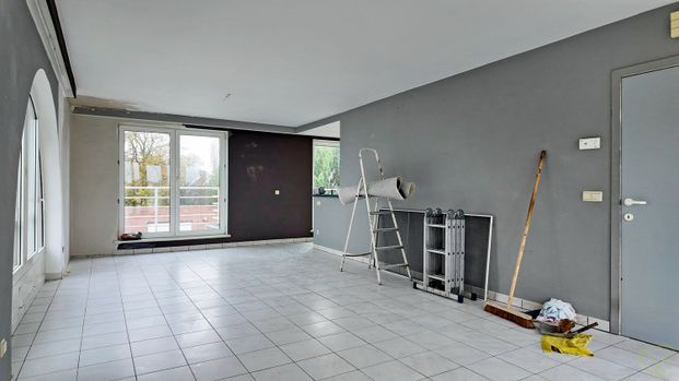 Ruime en lichtrijke duplex op een rustige locatie in Bassevelde! - Photo 1