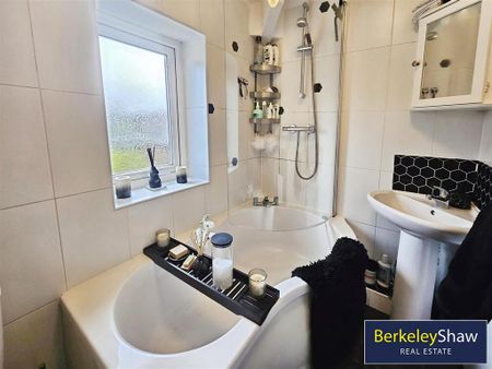 3 bedroom house to rent - Photo 2