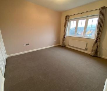 4 bedroom detached house to rent - Photo 5