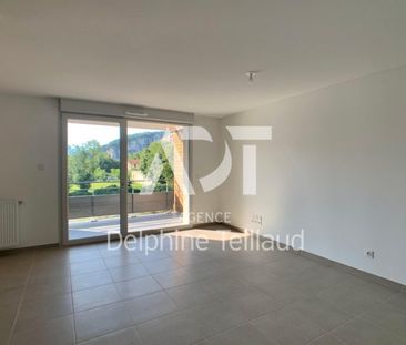 Appartement T3 à FONTAINE - Photo 2