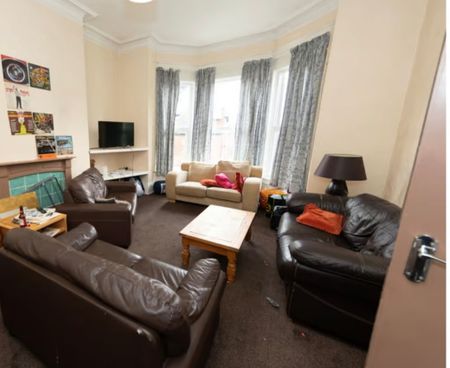 7 Bed - 31 Richmond Road, Headingley, Leeds - LS6 1BX - Student - Photo 4