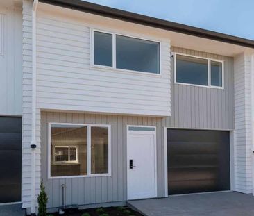 Near New & Ready to Move In! - Photo 3