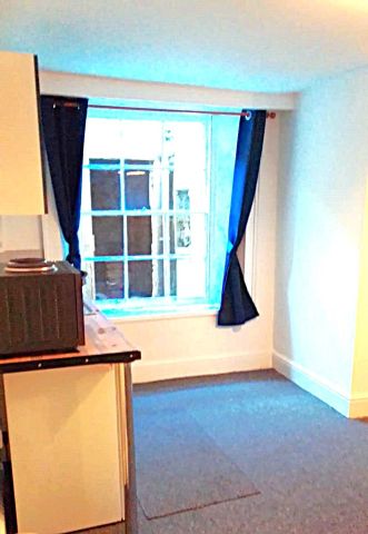 Bedsit, Southleigh Road, BS8 - Photo 4