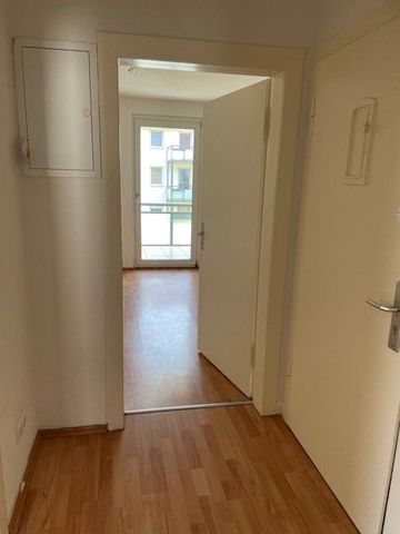 Schöne Wohnung in Düsseldorf-Reisholz - Photo 2