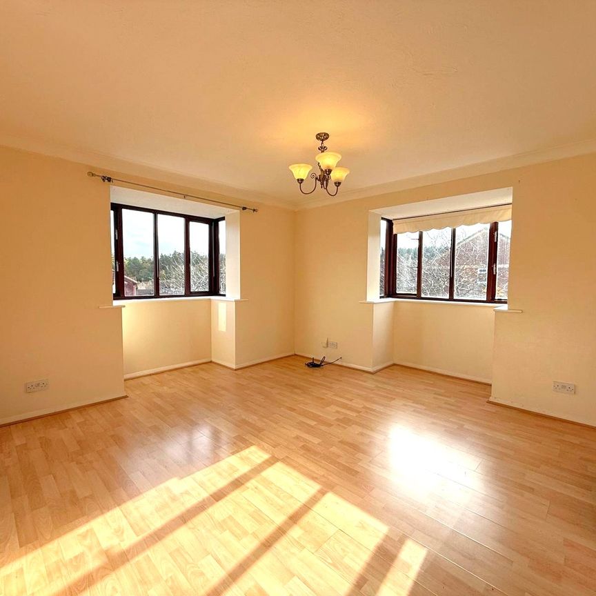 Pyegrove Chase, Bracknell Pyegrove Chase, Bracknell - Photo 2