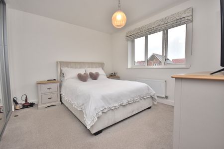 4 bedroom detached house to rent, - Photo 4