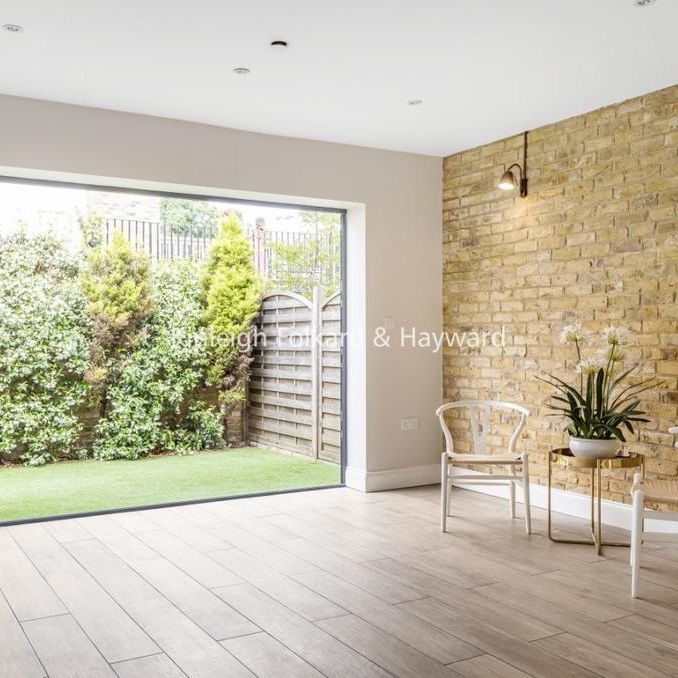 3 bedroom terraced house to rent - Photo 1