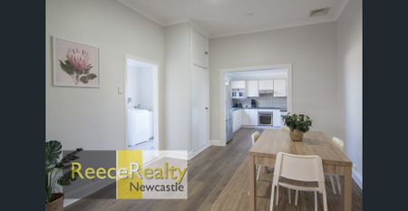 Room Available in a Modern House For Young Professionals - Photo 2