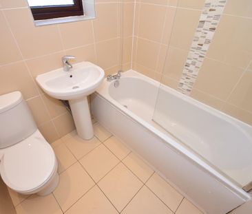 3 bedroom terraced house to rent - Photo 5