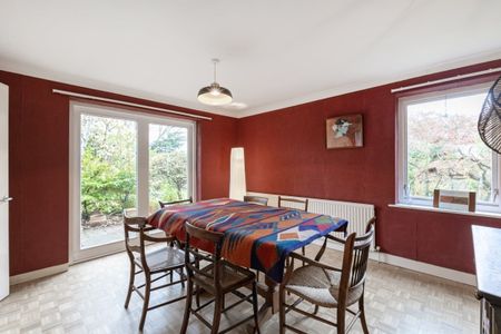 5 bedroom detached house to rent - Photo 3