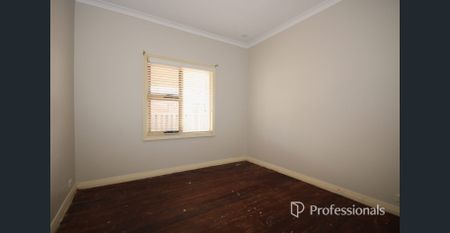 Cozy two bedroom Home - Photo 5