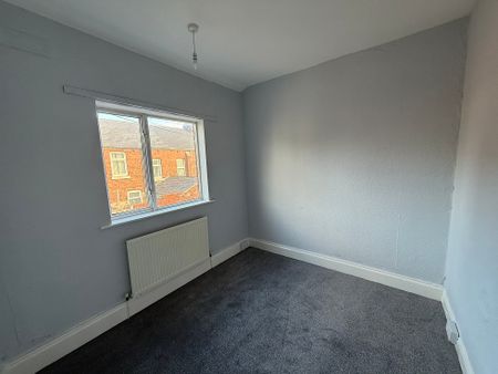 Fully Refurbished End Terrace House in Hartlepool - Photo 4