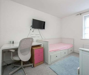 Wilkes Close, Mill Hill East, NW7 - Photo 2