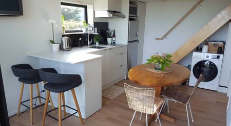 Stunning all inclusive fully furnished luxury mini townhouse! - Photo 2