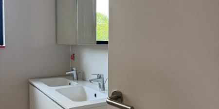 Appartement te huur in Zeveneken voor € 1.125 met 2 slaapkamers - Photo 4