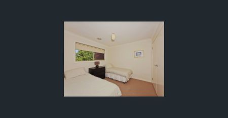 Fully Furnished 2 Storey 2 Bedroom Townhouse. - Photo 3