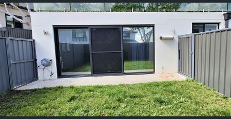 Large one bedroom Granny Flat for lease - Photo 3