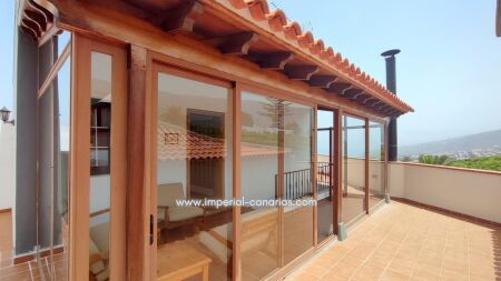 A wonderful three-bedroom flat is available to rent on a seasonal basis in the scenic countryside of La Orotava. Panoramic views, a lovely terrace and parking. - Foto 2
