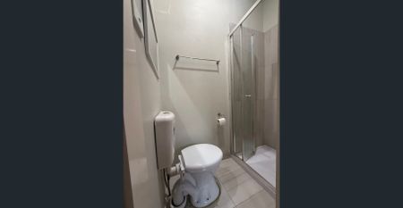 Furnished Private Room with Ensuite – Clayton - Photo 2