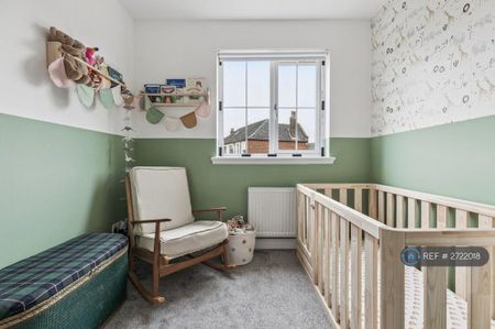 3 bedroom end of terrace house to rent - Photo 5