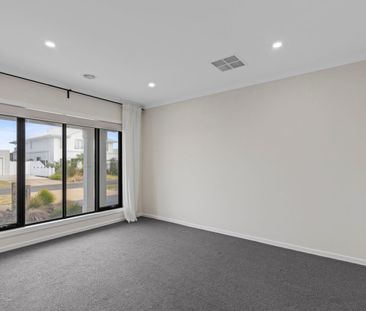 Coastal Comfort in The Point - Photo 4