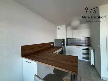Location Appartement 2 pièces 43m² EVIAN LES BAINS 74500 - Photo 3
