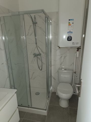 Location Appartement 2 pièces 54m² JOINVILLE LE PONT 94340 - Photo 3