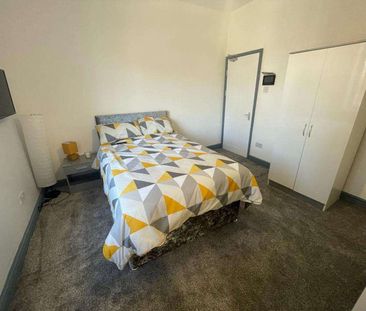 😍 Professional House Share In Swinton 😍 Room 1 - Photo 4