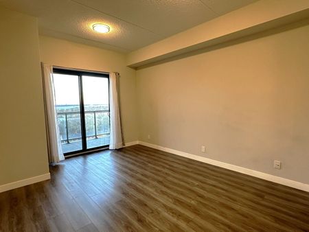 For Lease - 15 Queen Street Unit# 808, Hamilton, Ontario - Photo 3