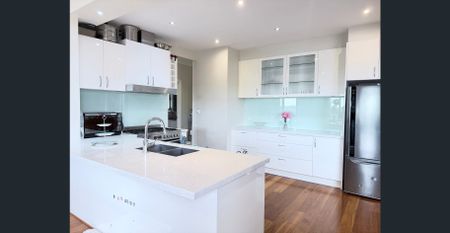 Family Package Minutes to the Freeway! - Photo 4