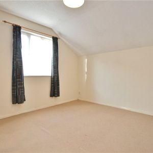 Elder Close, Guildford, Surrey, GU4 7YW - Photo 2