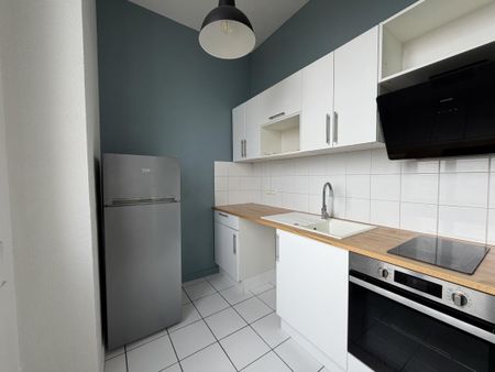 Location Appartement 2 pièces 48m² BORDEAUX 33800 - Photo 3